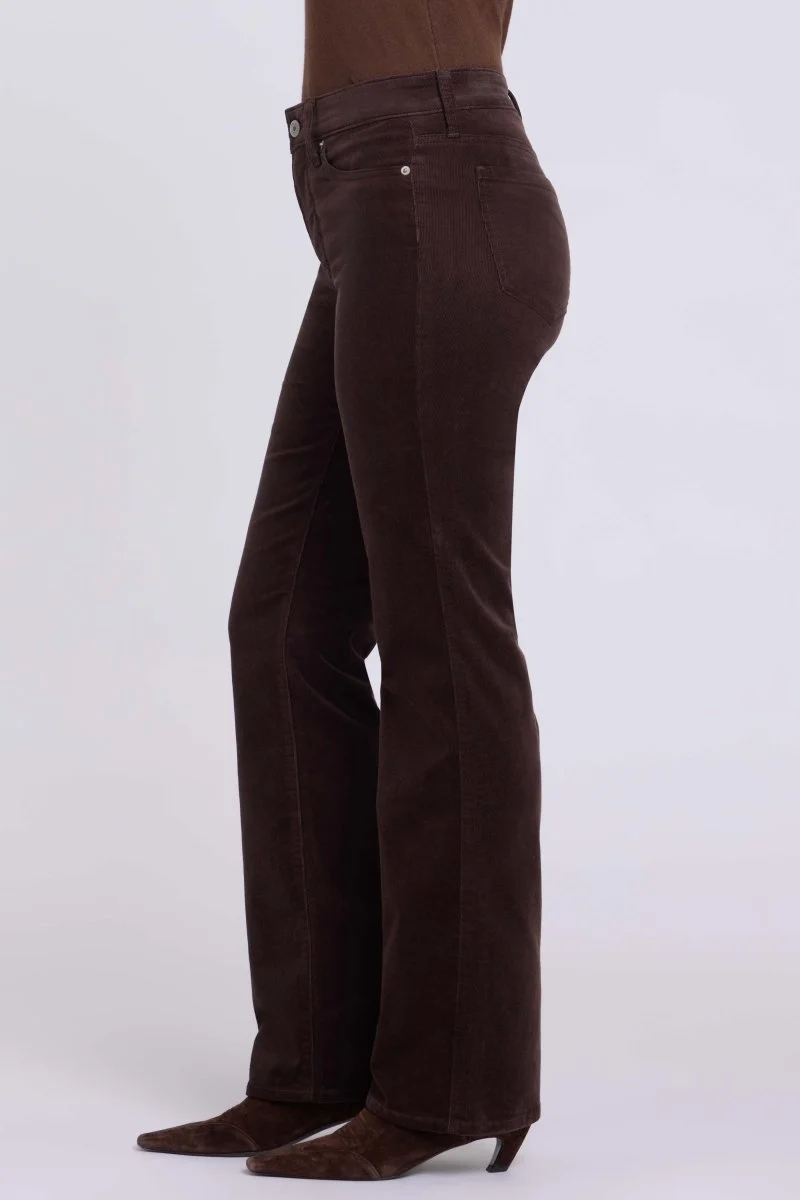 Brooklyn Bootcut Pants in Fine Wale Stretch Corduroy | Bitter Chocolate