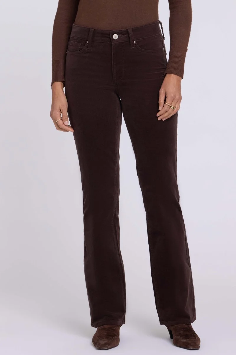 Brooklyn Bootcut Pants in Fine Wale Stretch Corduroy | Bitter Chocolate