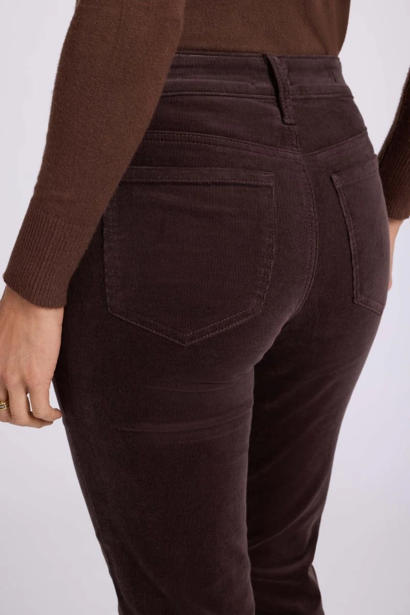Brooklyn Bootcut Pants in Fine Wale Stretch Corduroy | Bitter Chocolate
