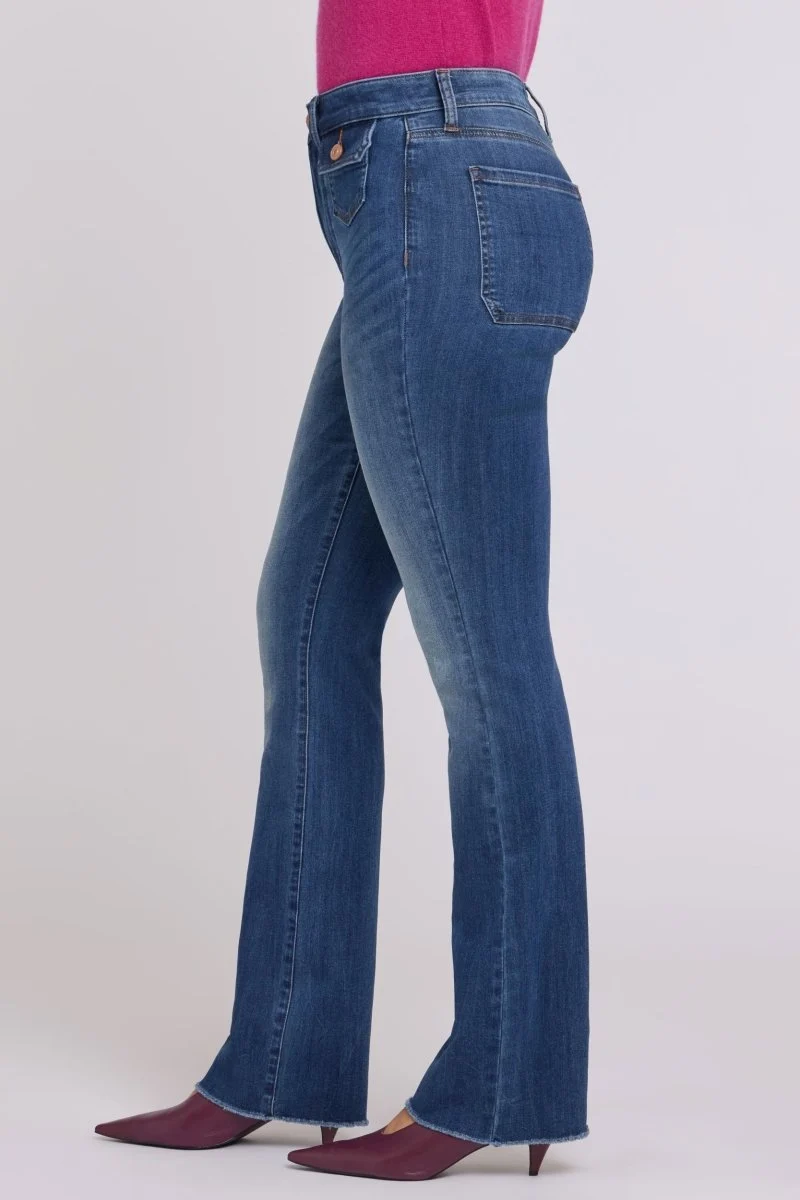Barbara Bootcut Jeans aus Sure Stretch® Denim mit High Waist | Elm