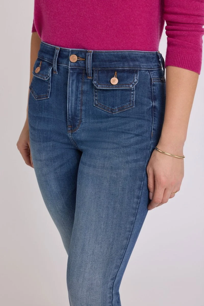 Barbara Bootcut Jeans aus Sure Stretch® Denim mit High Waist | Elm