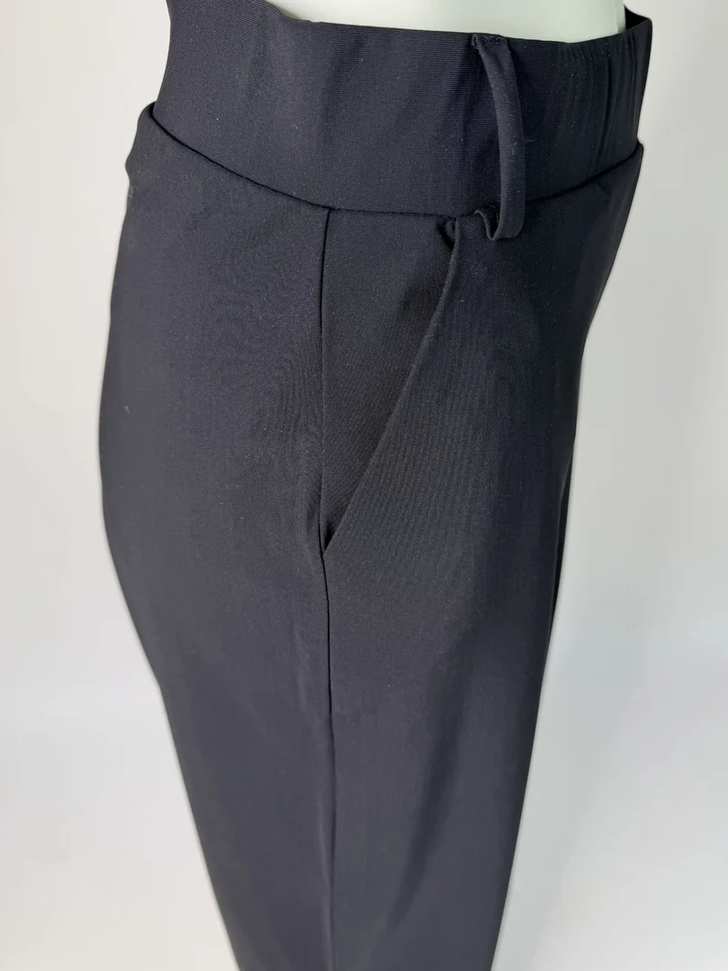ONLY M -Travel-Wear Strong – Damen Stoffhose in Straight Fit und High Waist, Black