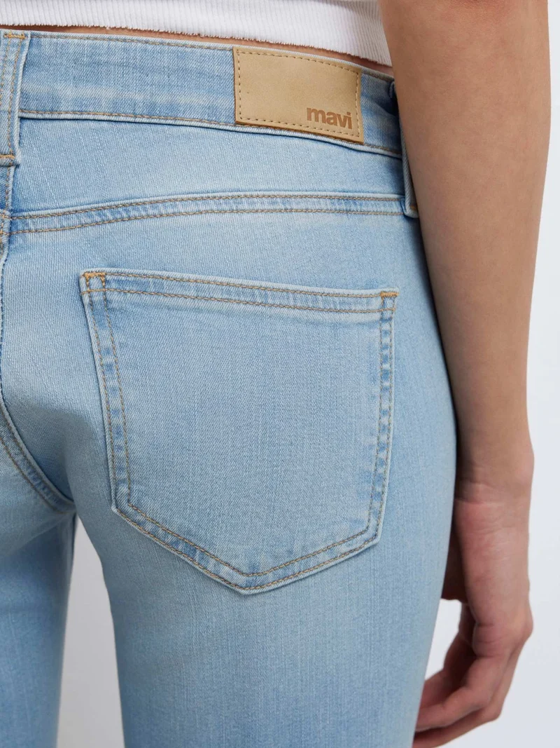 MAVI - Bella, Mid-Waist, Slim Bootcut, Ice Brushed Str