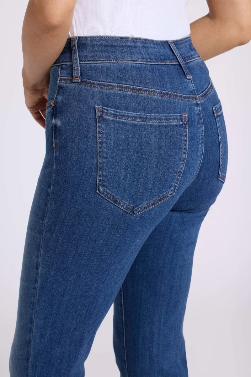 Marilyn Straight Jeans aus Sure Stretch® Denim | Elm
