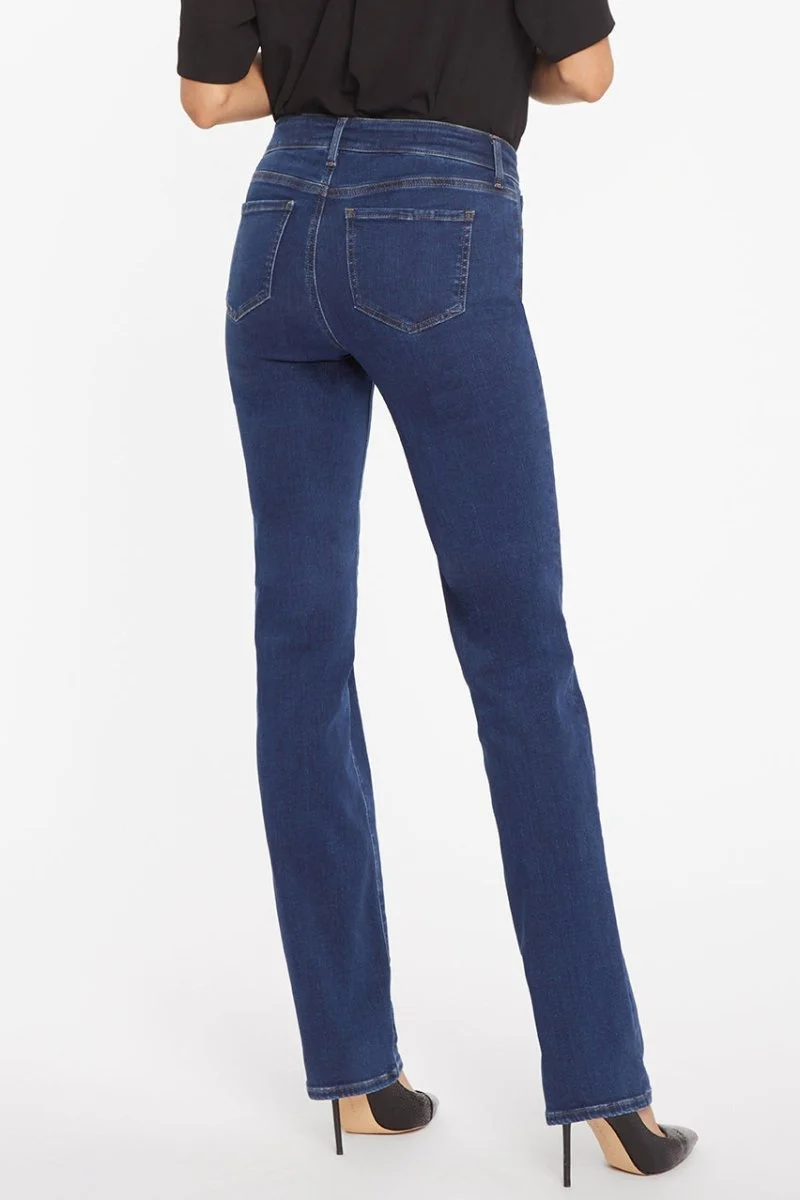 Marilyn Straight Jeans Mittelblau Premium Denim | Quinn
