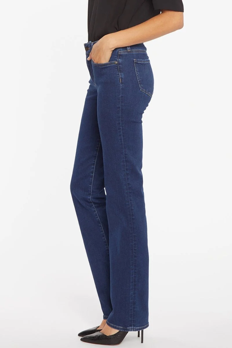 Marilyn Straight Jeans Mittelblau Premium Denim | Quinn