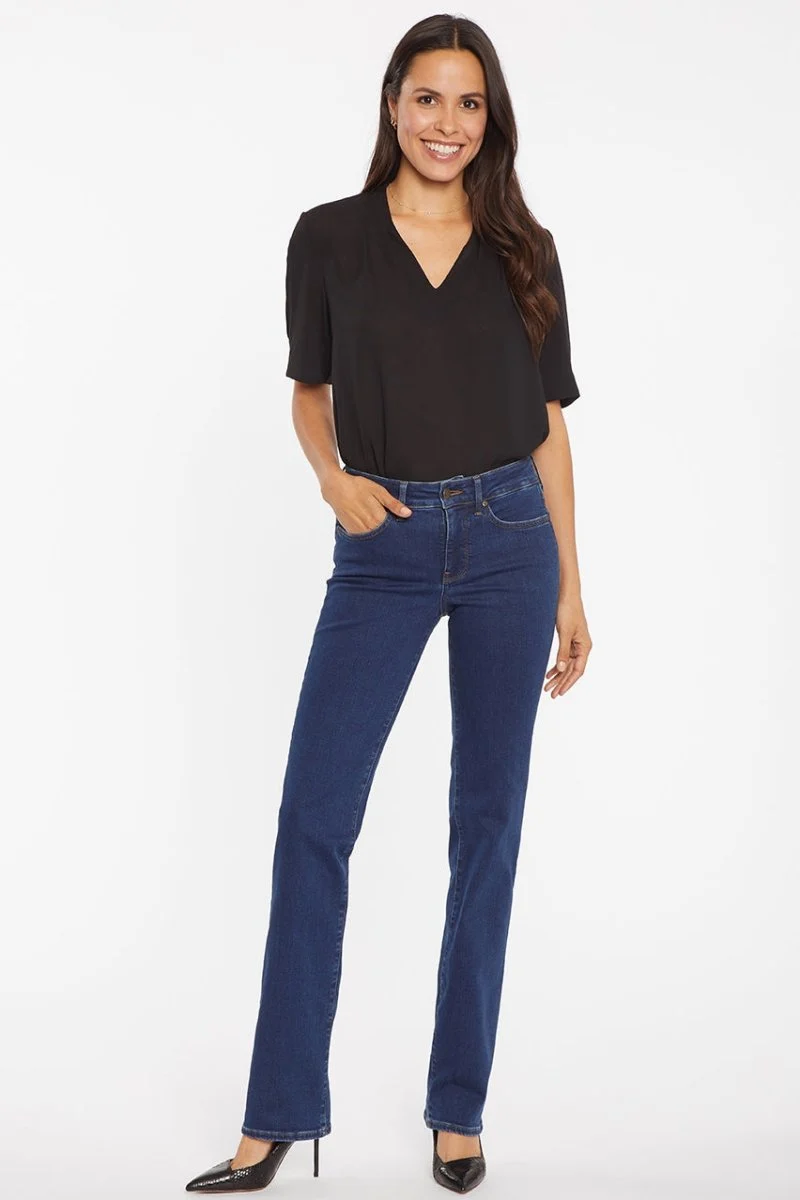 Marilyn Straight Jeans Mittelblau Premium Denim | Quinn