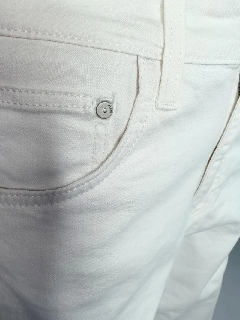 MAVI - Leila, Mid Waist, Baggy Barrel Jeans with cut, Light Denim, White Str