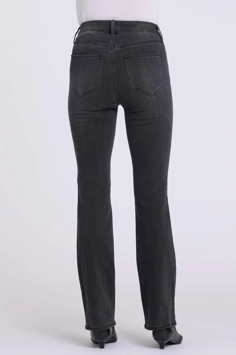 Barbara Bootcut Jeans aus Sure Stretch® Denim mit High Waist | Helleborus