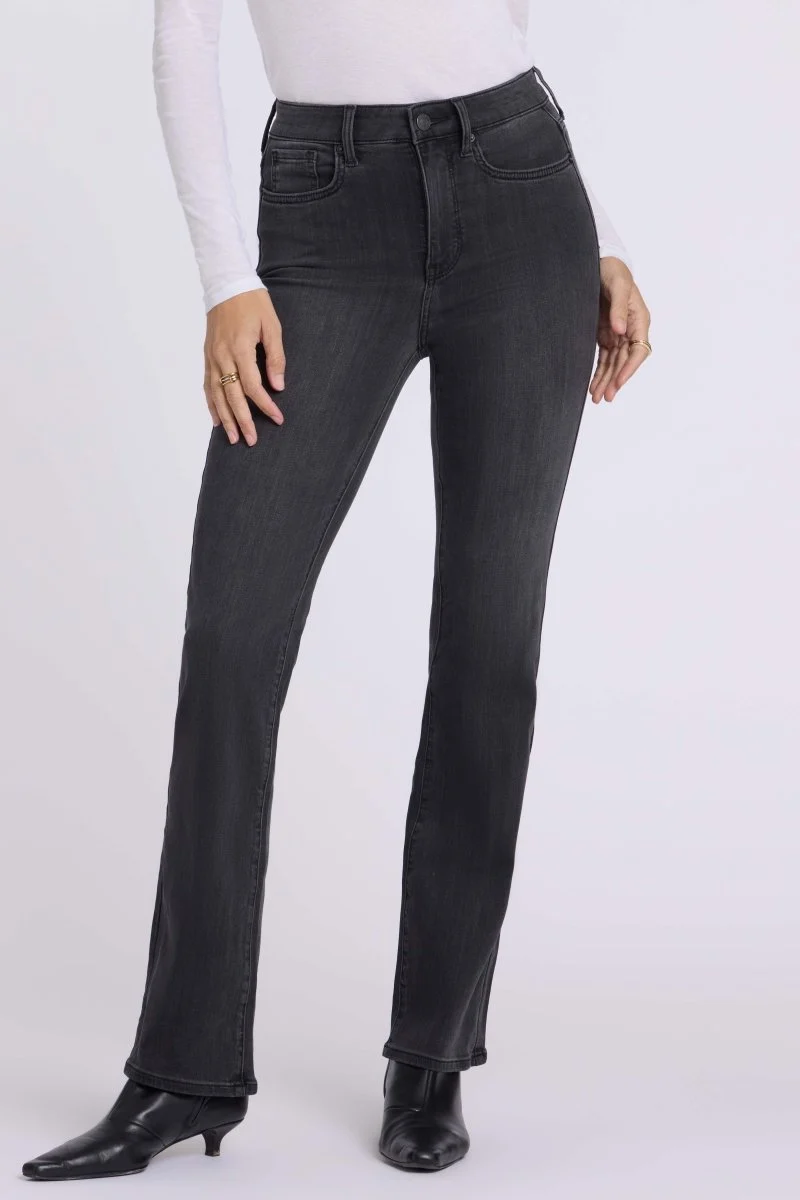 Barbara Bootcut Jeans aus Sure Stretch® Denim mit High Waist | Helleborus