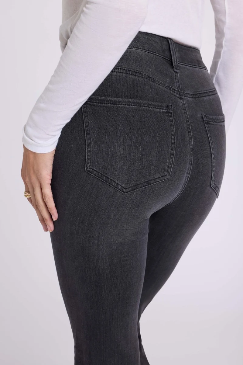 Barbara Bootcut Jeans aus Sure Stretch® Denim mit High Waist | Helleborus