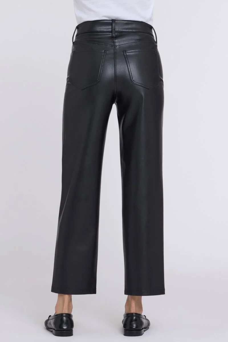 Kasey Stovepipe Hose Aus Kunstleder Sculpt-Her™ | Black