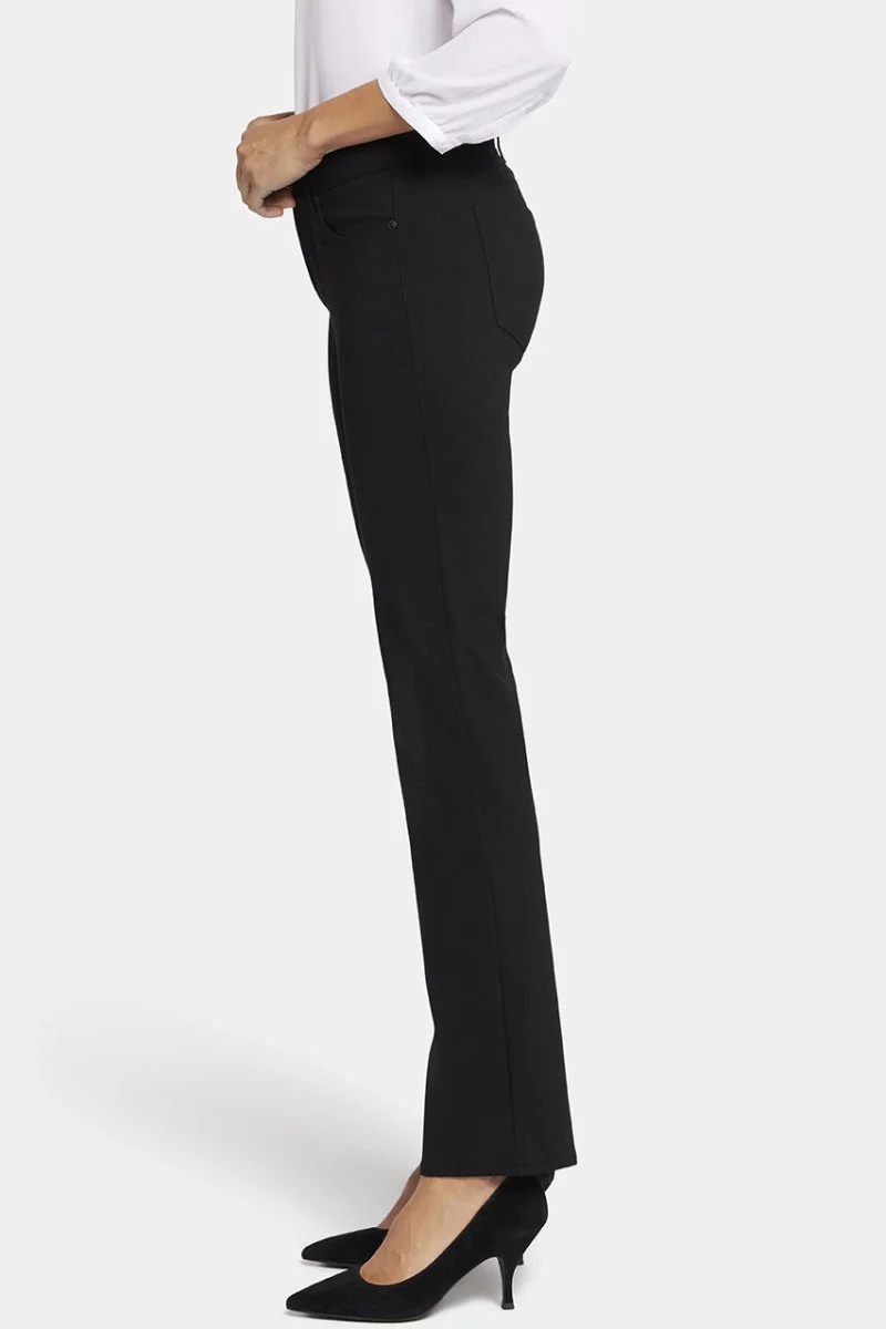 Marilyn Straight Pants in Ponte Strick | Black