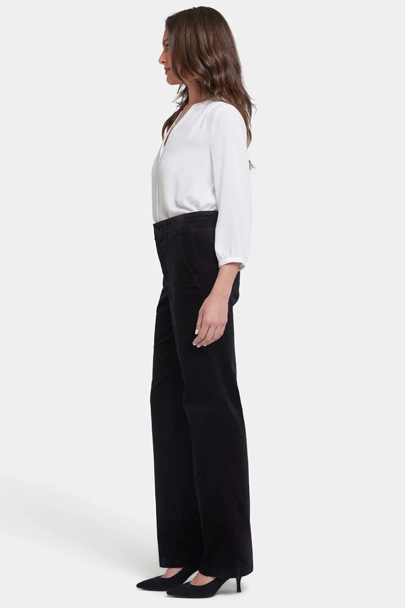 Straight Pants in Velveteen | Black