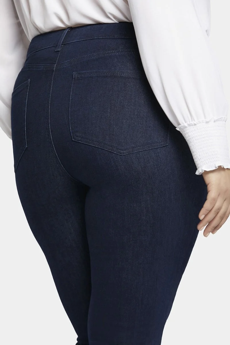 Marilyn Straight Jeans Plus Dunkelblauem Premium Denim | Rinse