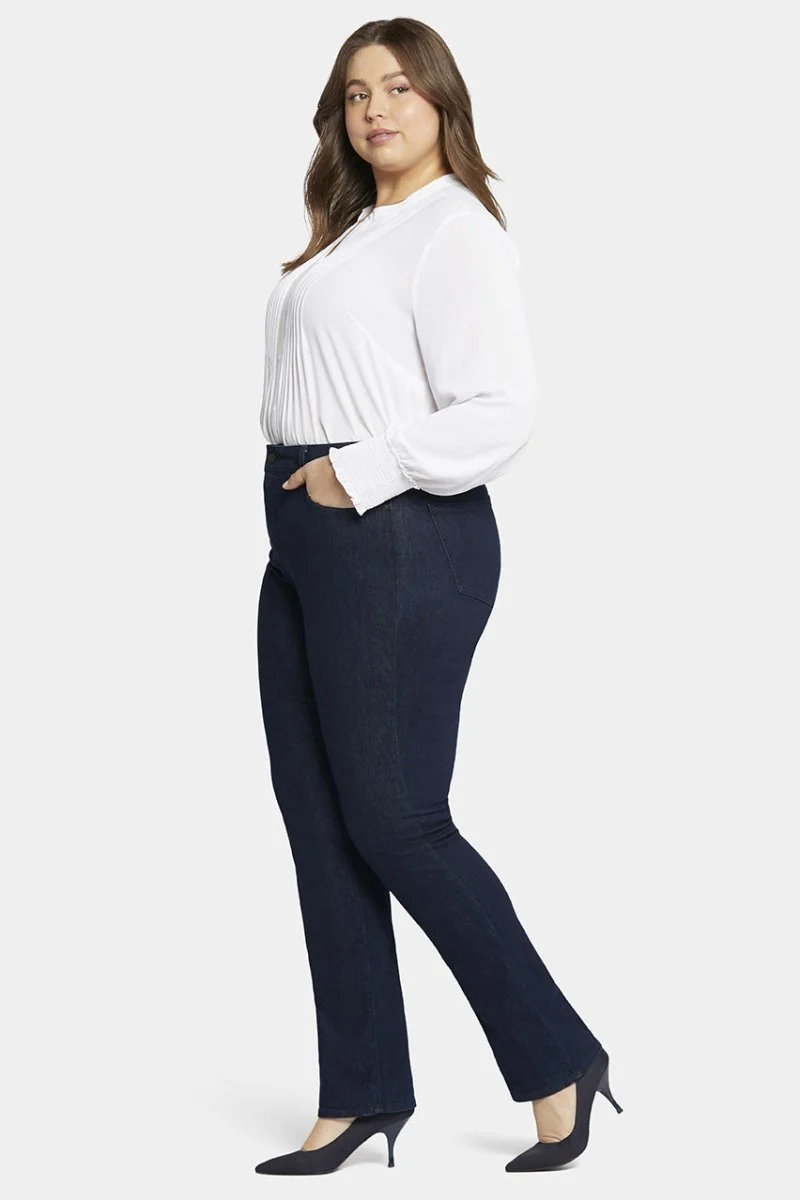 Marilyn Straight Jeans Plus Dunkelblauem Premium Denim | Rinse