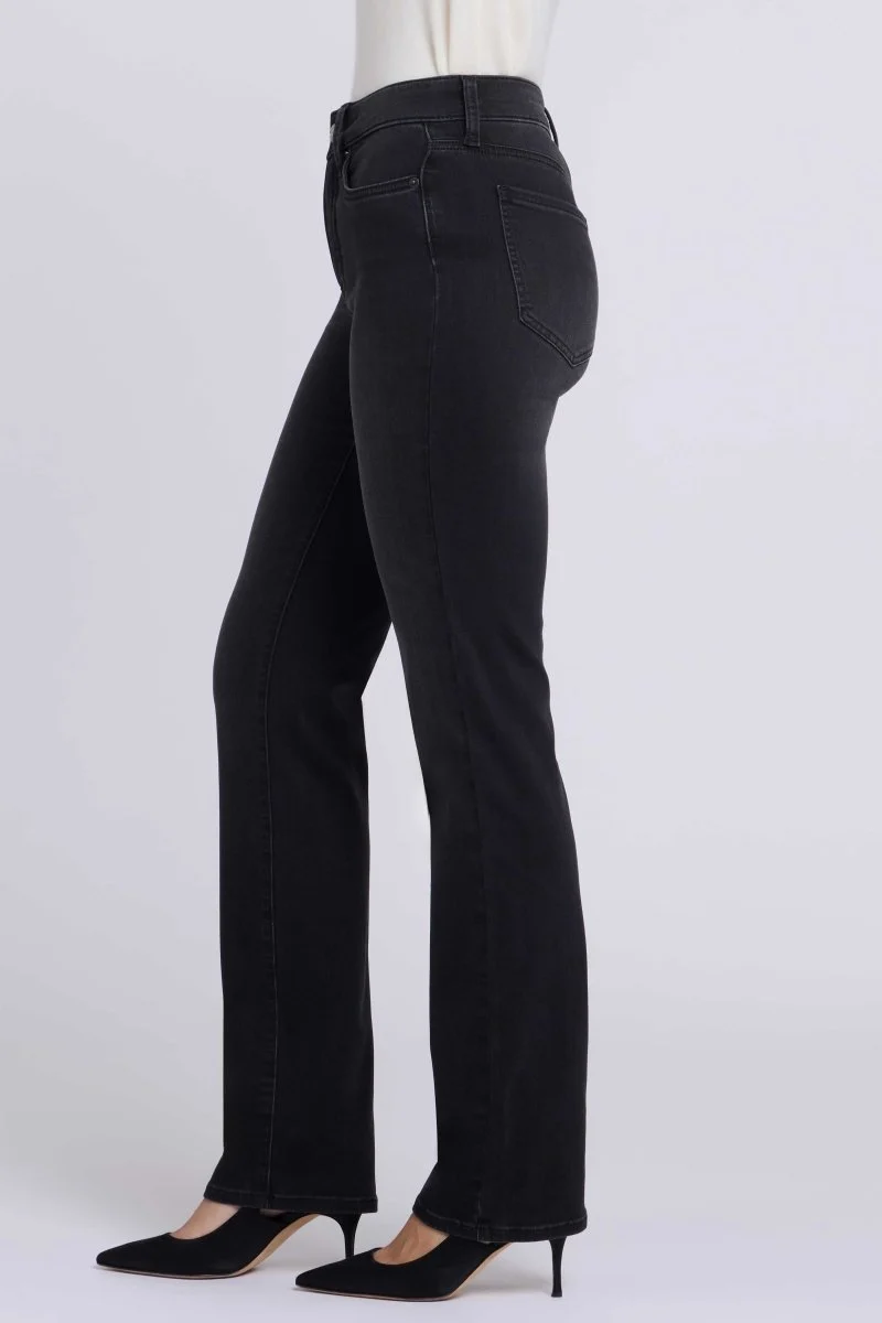 Marilyn Straight Jeans aus Sure Stretch® Denim | Helleborus