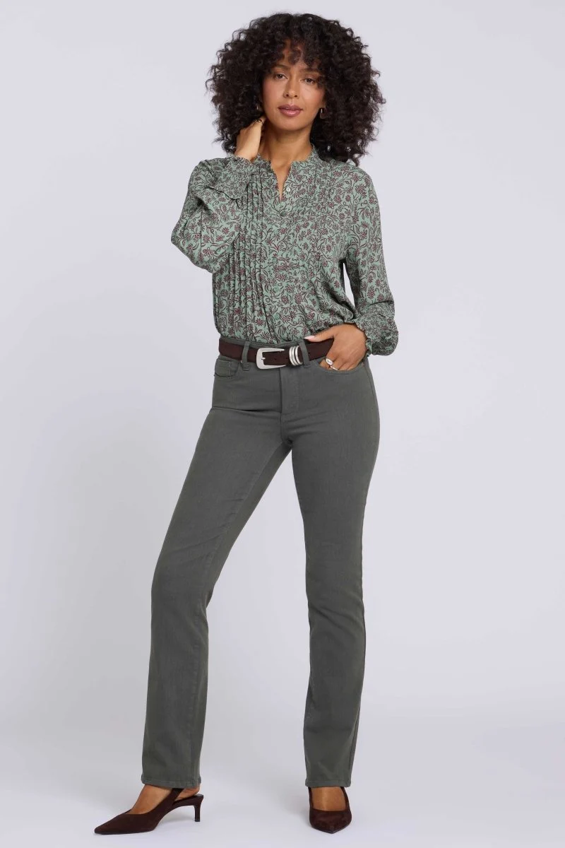 Marilyn Straight Jeans aus Sure Stretch® Denim | True Olive