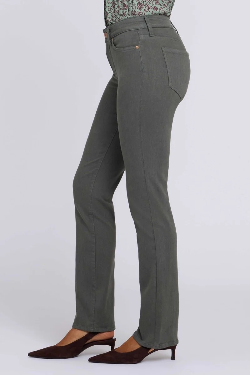 Marilyn Straight Jeans aus Sure Stretch® Denim | True Olive