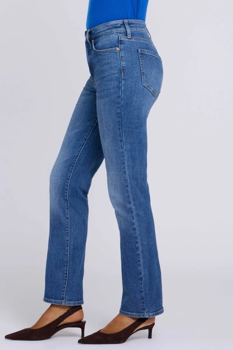 Marilyn Straight Jeans mit High Waist | Yarrow