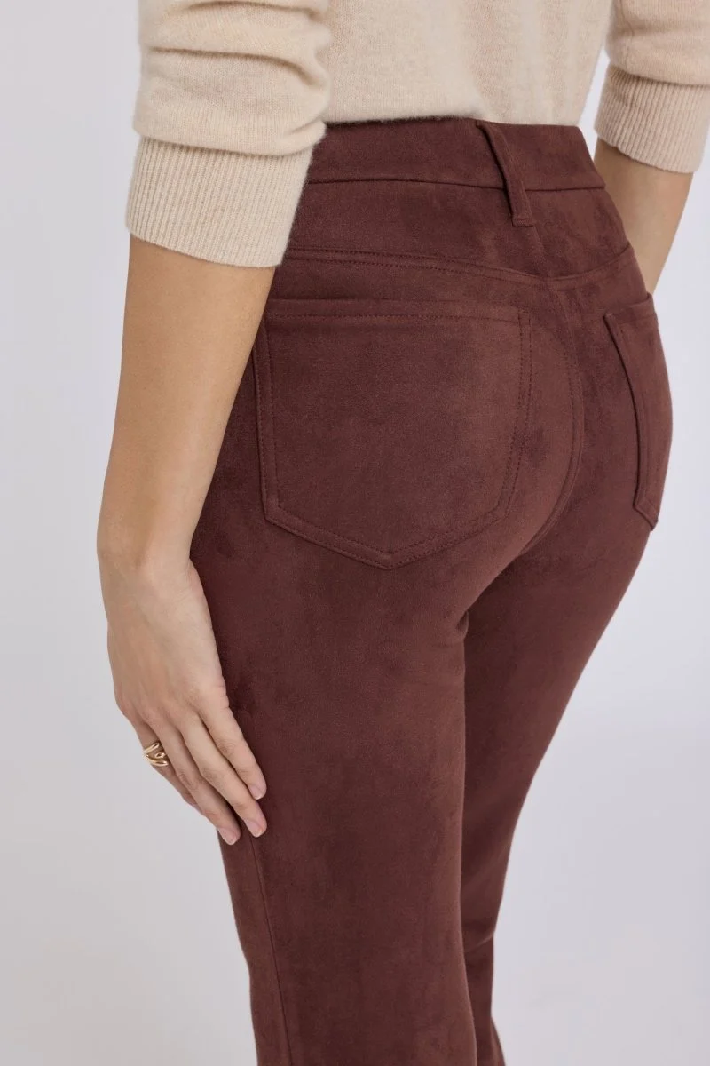 Marilyn Straight Hose aus Velourslederimitat – Sculpt-Her™ Kollektion | Chocolate Fondant