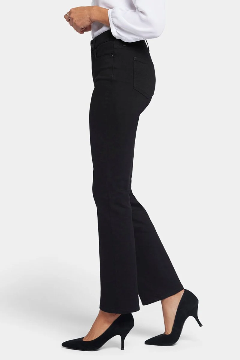 Ellison Straight Jeans mit hoher Taille | Black