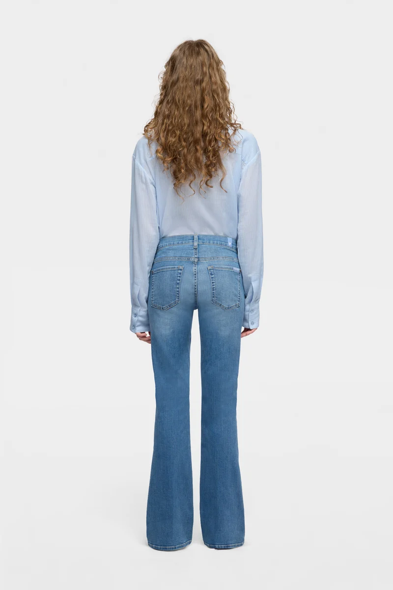 TAILORLESS BOOTCUT in Denim Astra