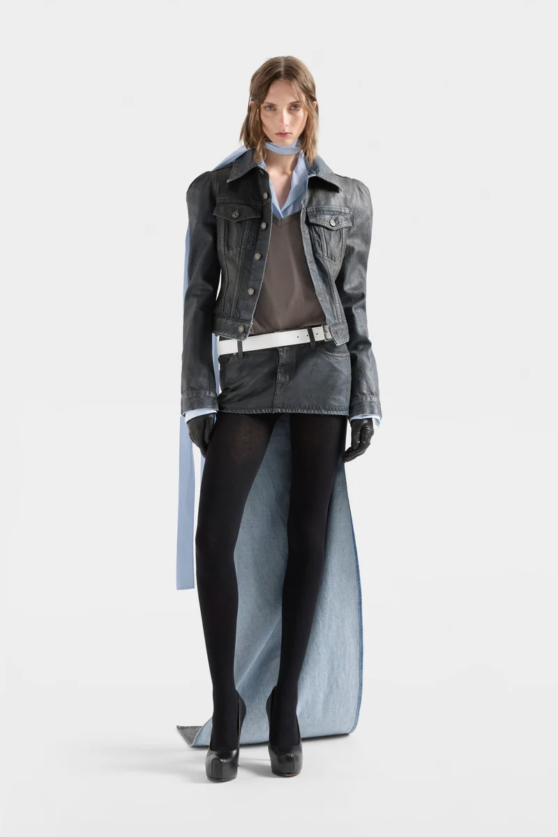 PUFF SLEEVE TRUCKER JACKET in Denim Nolita