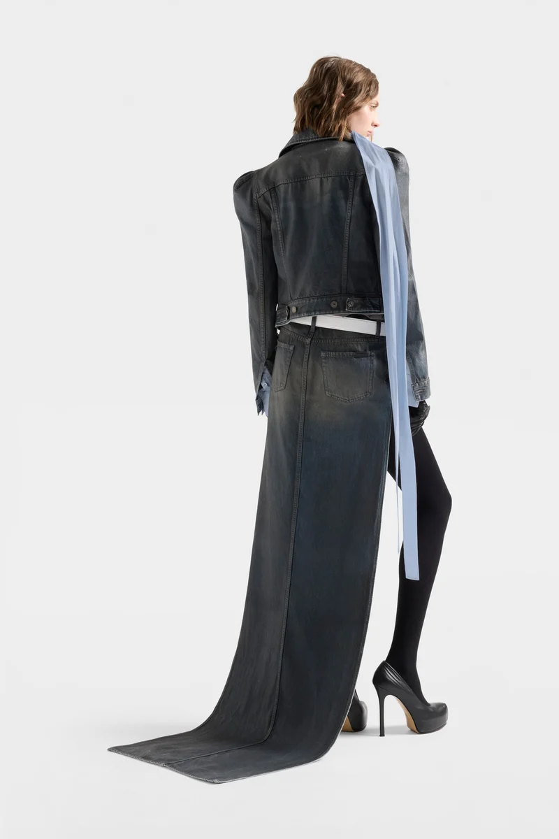 PUFF SLEEVE TRUCKER JACKET in Denim Nolita