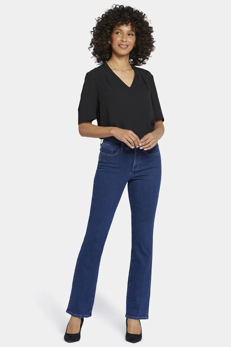 Ellison High Rise Straight Dunkelblau Premium Denim | Quinn
