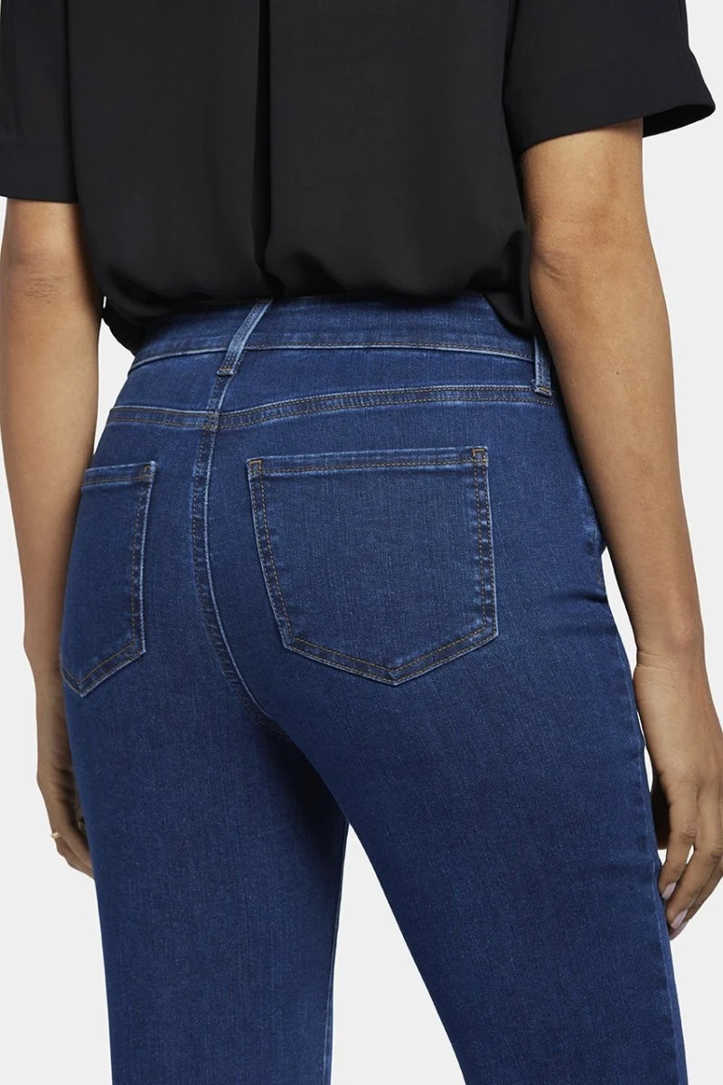 Ellison High Rise Straight Dunkelblau Premium Denim | Quinn