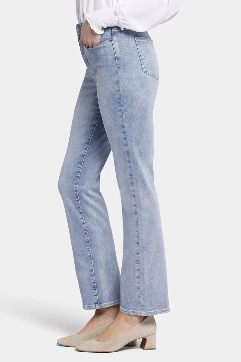 Ellison High Rise Straight Hellblau Premium Denim | Haley