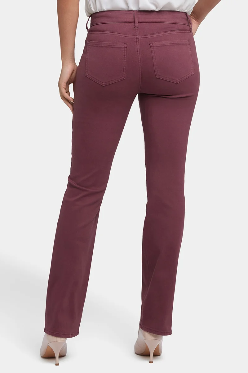 Marilyn Straight Jeans Rot Farbiger Denim | Dark Cherry