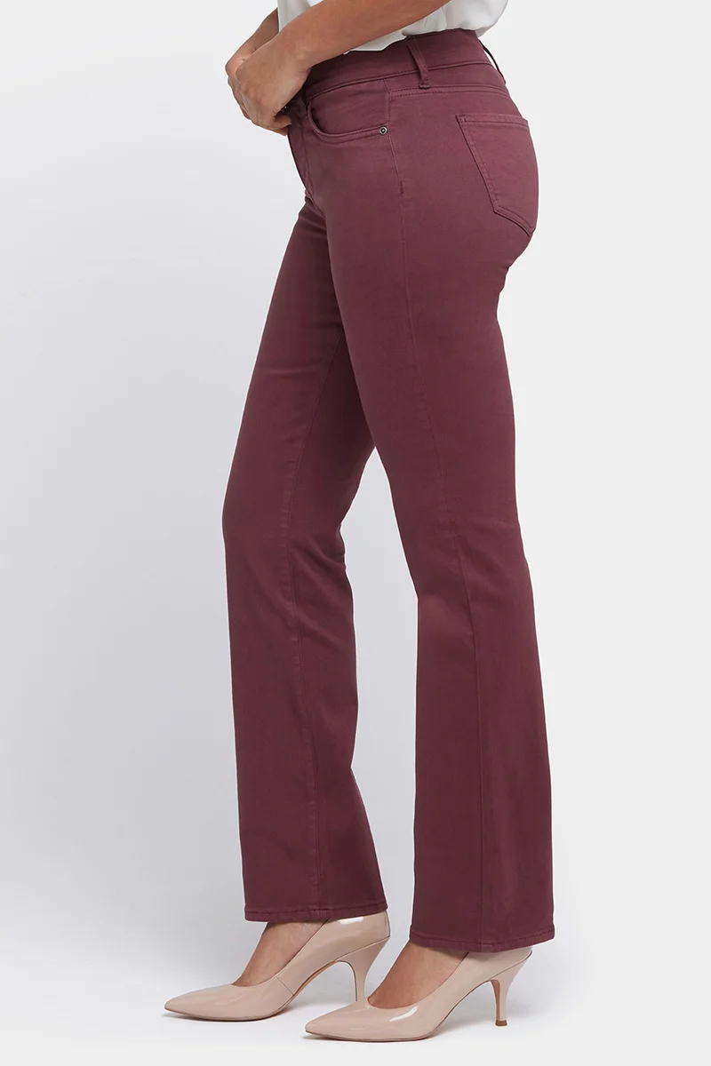 Marilyn Straight Jeans Rot Farbiger Denim | Dark Cherry