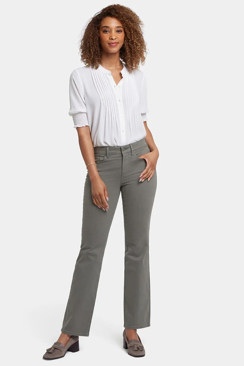 Marilyn Straight Jeans Grün Farbiger Denim | Vine Leaf