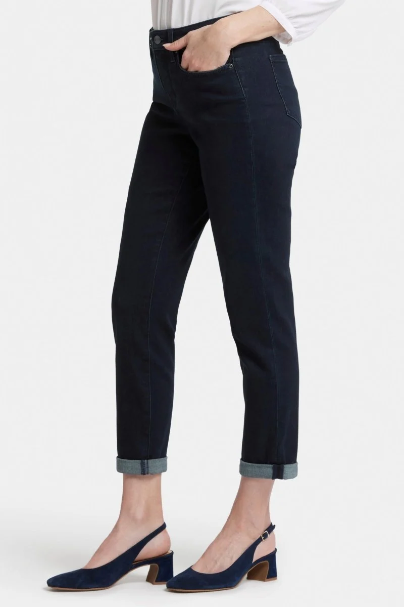 Margot Girlfriend Jeans Dunkelblau Premium Denim | Midnight Falls