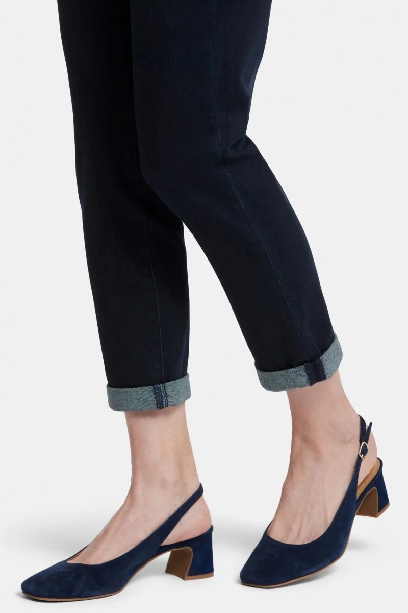 Margot Girlfriend Jeans Dunkelblau Premium Denim | Midnight Falls