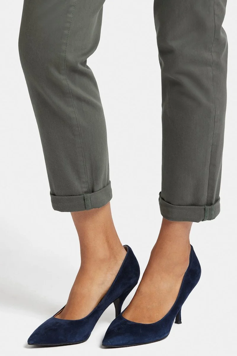 Margot Girlfriend Jeans Grün Farbiger Denim | Vine Leaf