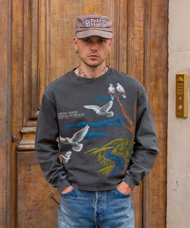 SOARING HIGH TEE