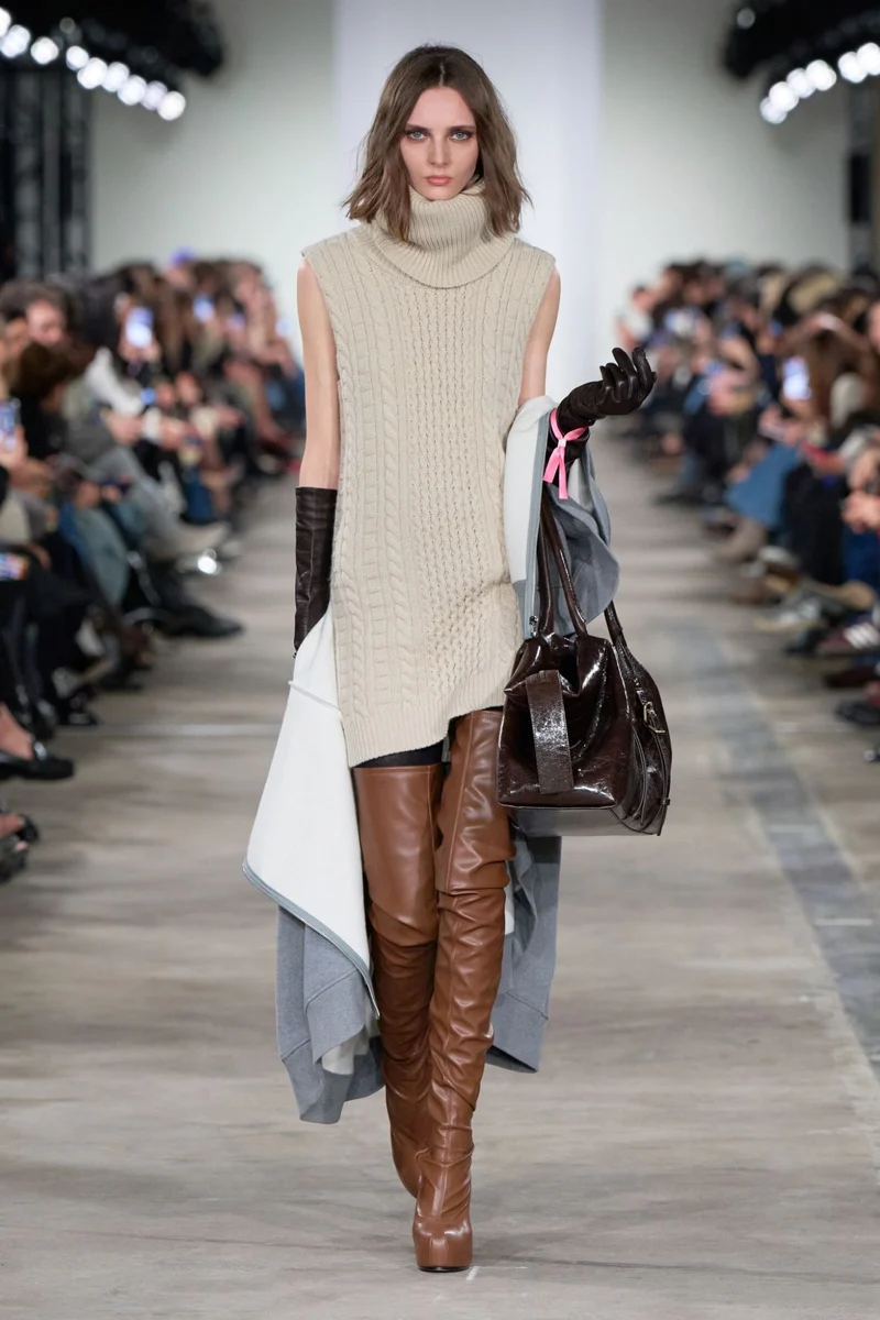 OVERSIZE ZIP HOODIE in Ash