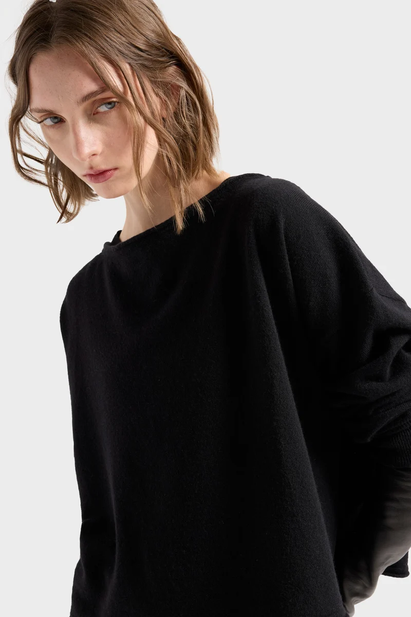 BOAT NECK CROPPED SWEATER in Wool Eclipse