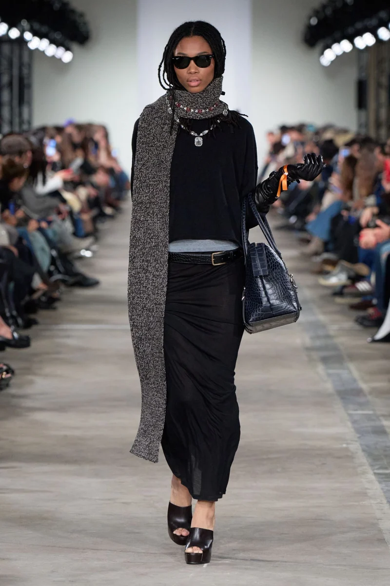BOAT NECK CROPPED SWEATER in Wool Eclipse