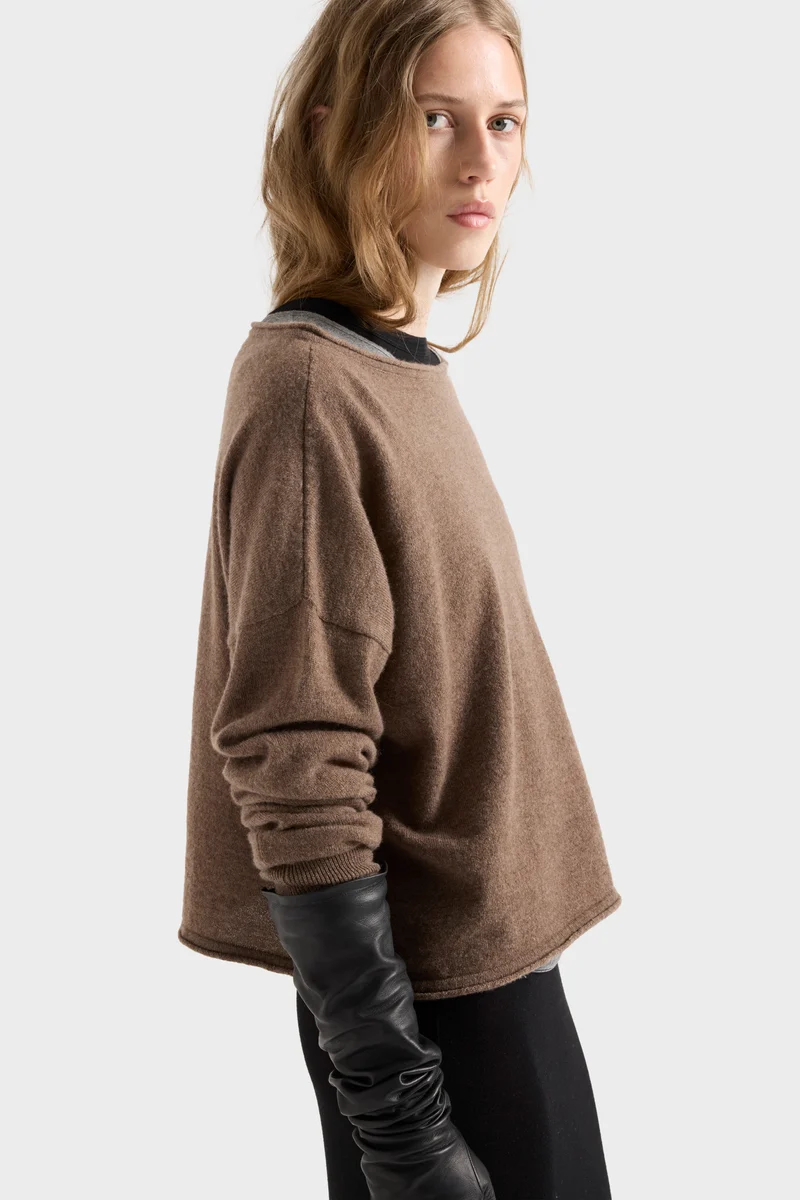 BOAT NECK CROPPED SWEATER in Wool Seashell