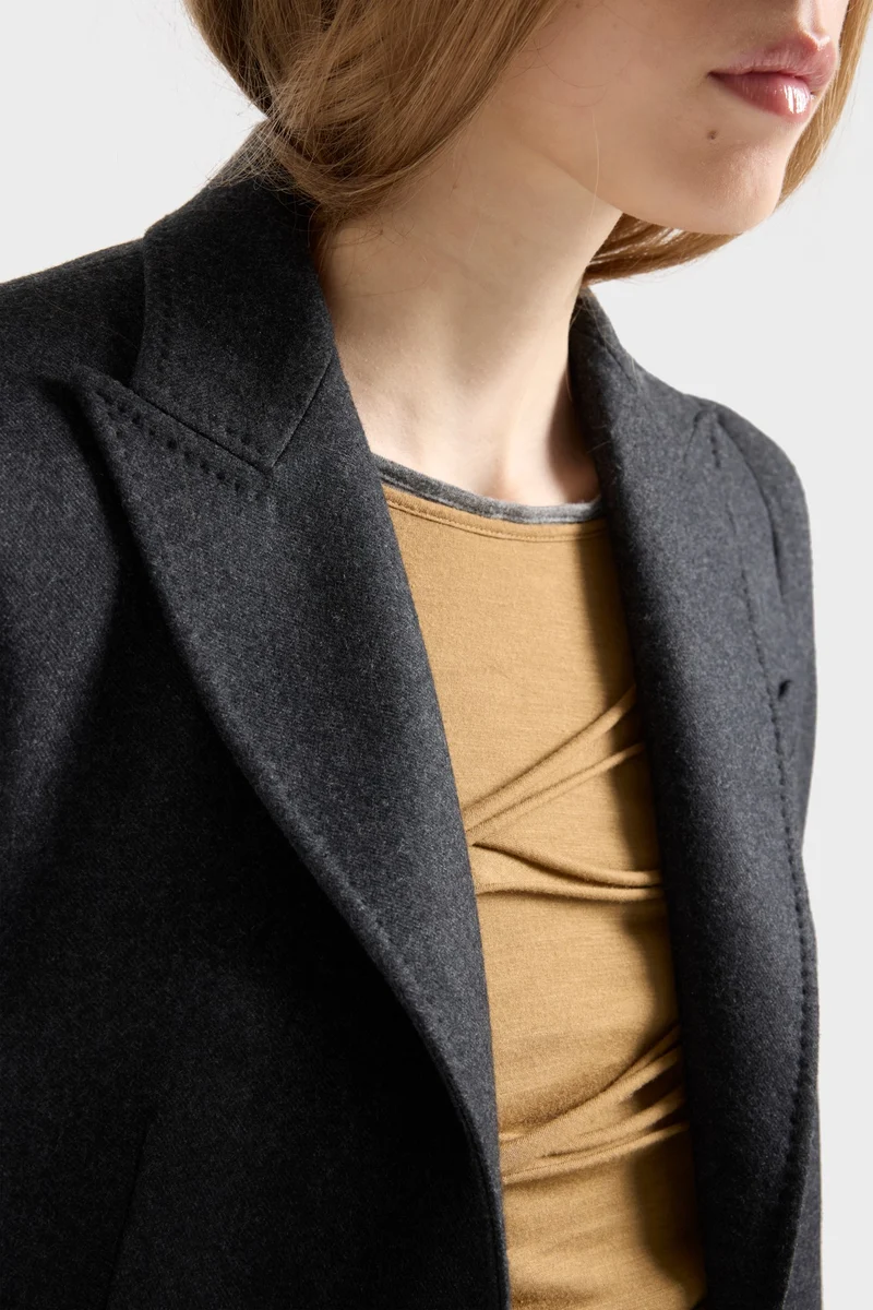 HIGH SHOULDER BLAZER in Wool Mink