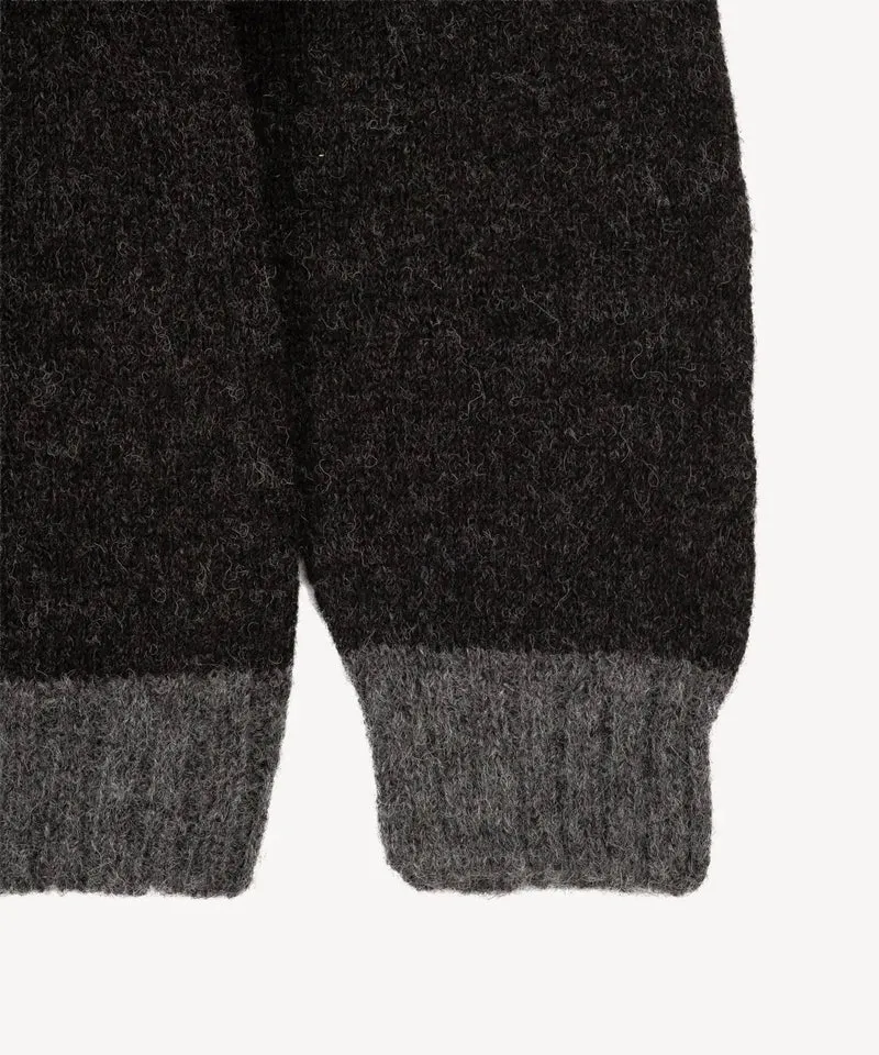 THE V-NECK SHETLAND