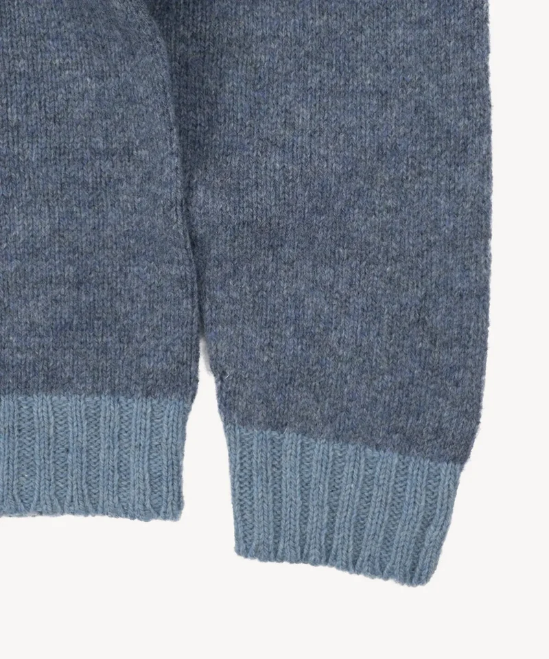 THE V-NECK SHETLAND