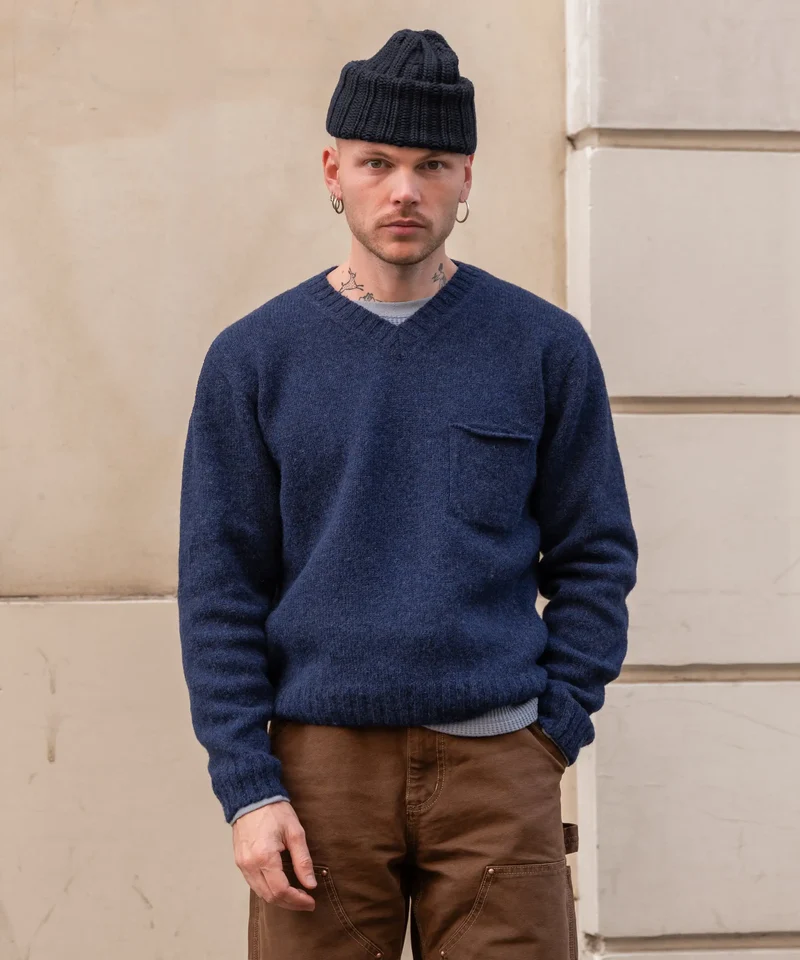 THE V-NECK SHETLAND