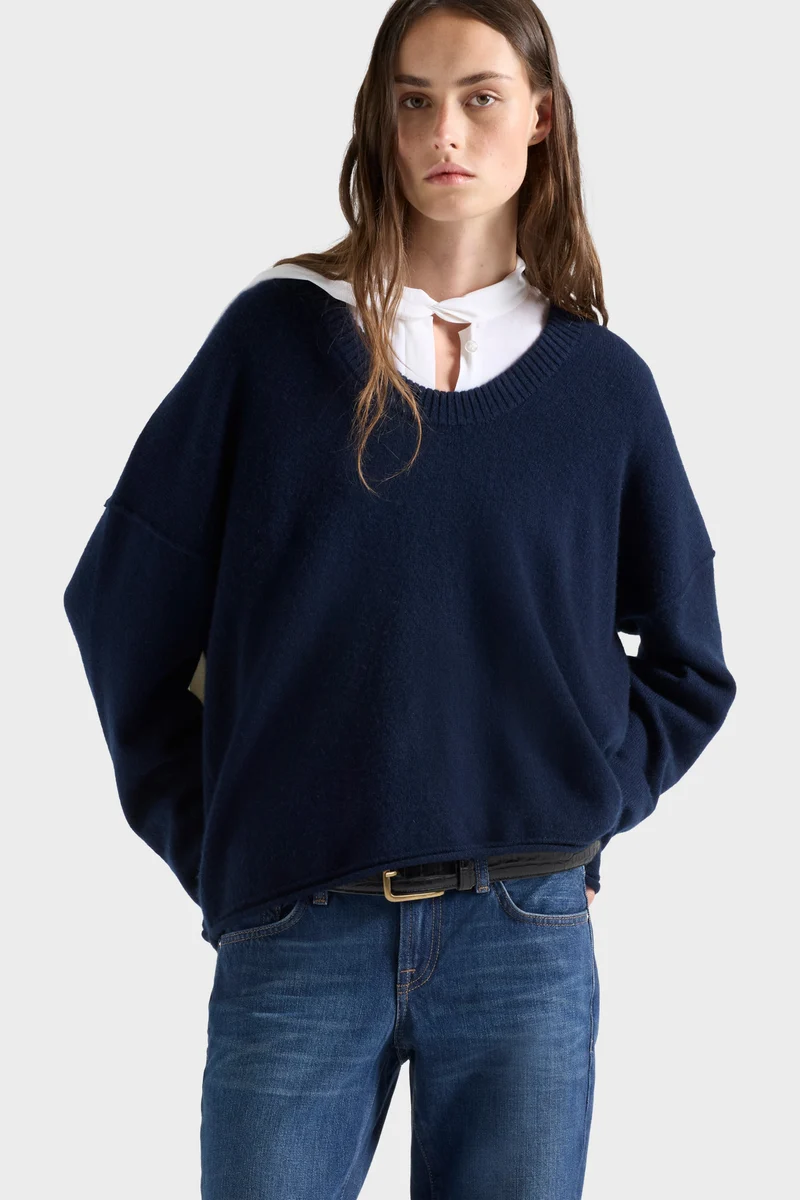 U-NECK SWEATER in Cashmere Midnight