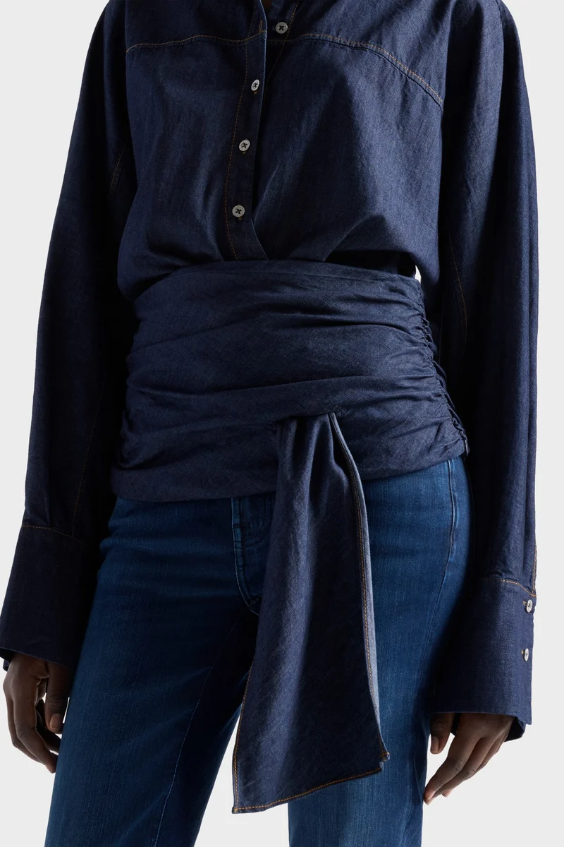WAIST TIE SHIRT in Denim Abyss