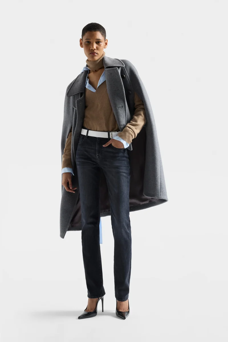 LARGE RIB V-NECK SWEATER in Cashmere Sandcastle
